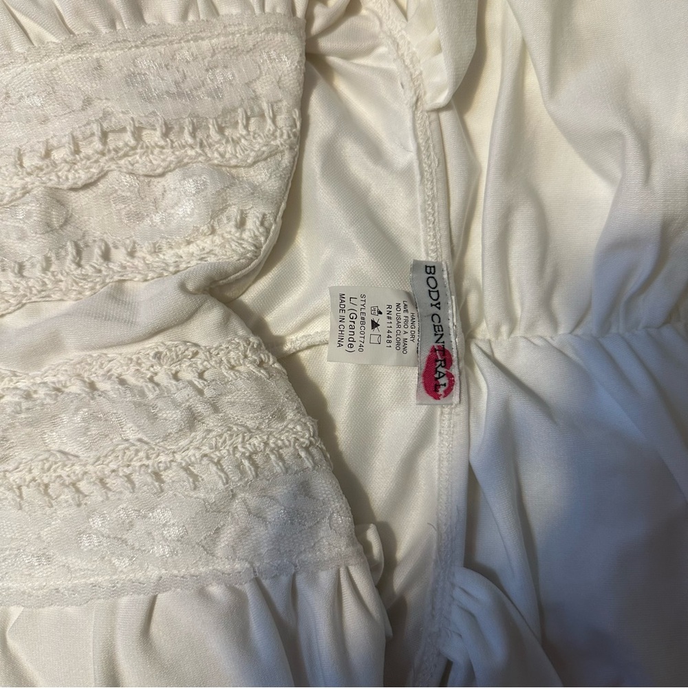 Body Central White Lace Robe with Intricate Detailing
